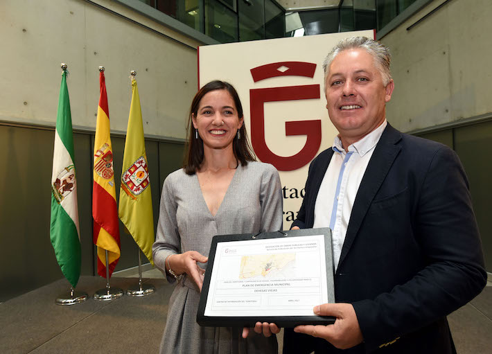 Diputacin entrega documentacin tcnica a ocho municipios de la provincia