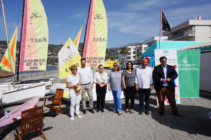La alcaldesa de Almucar rechaza la instalacin de la mejillonera en su Costa y el traslado de las instalaciones nuticas a extremos de las playas.