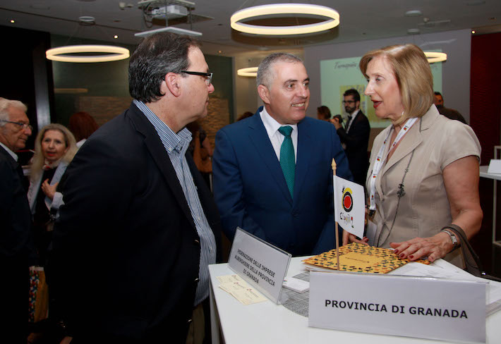 Granada y Jaén inician su promoción en Milán ante una veintena de turoperadores y periodistas
