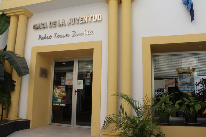 El �rea de Juventud de Almu��car realizar�  un viaje a Sevilla para visitar  Isla M�gica y Agua M�gica
