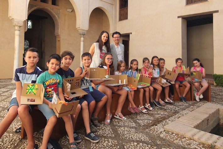 Exploradores del arte en el Palacio de Dar al-Horra
