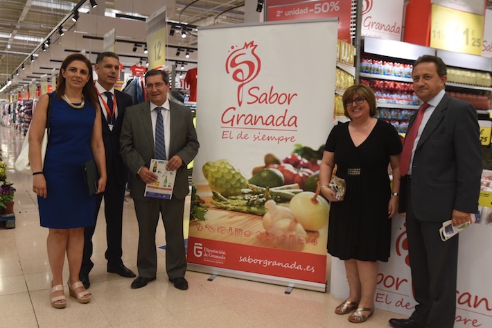 Diputaci�n promociona los productos de la marca �Sabor Granada� en los centros Carrefour
