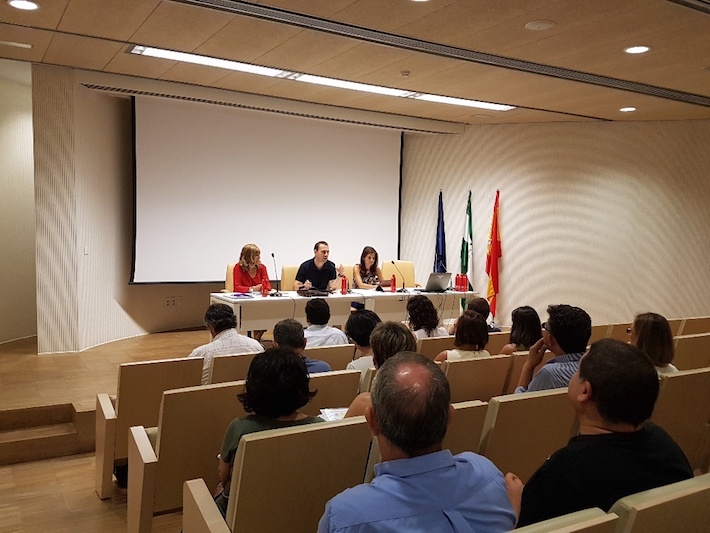 La Junta informa a productores de frutas y hortalizas sobre las novedades normativas en materia de ayudas