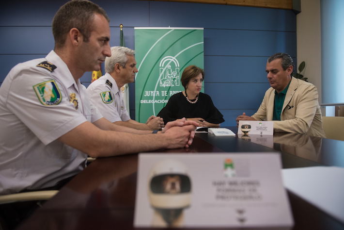 La Policía Autonómica en Granada incorpora nuevos lectores de microchip para la identificación animal