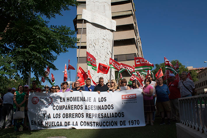 UGT y CCOO rinden homenaje a los tres obreros asesinados en la Huelga de la Construcción de 1970 