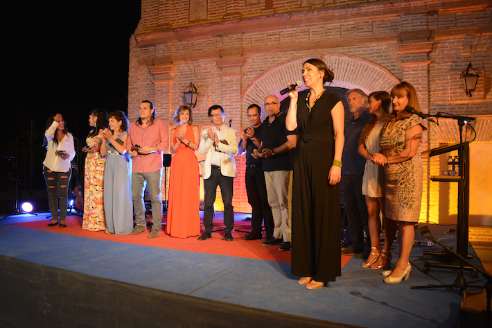 Poemas y m�sica internacional 'Para la Libertad' en la segunda velada de Poes�a en El Laurel de La Zubia
