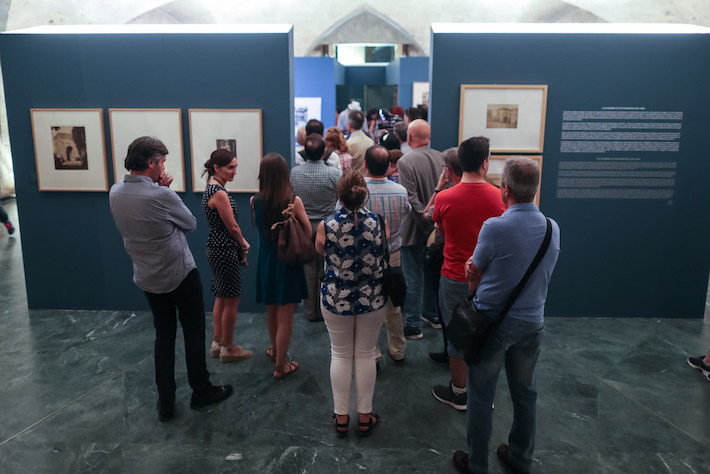 La Alhambra organiza visitas guiadas gratuitas a la exposici�n �Oriente al Sur� en el Palacio de Carlos V