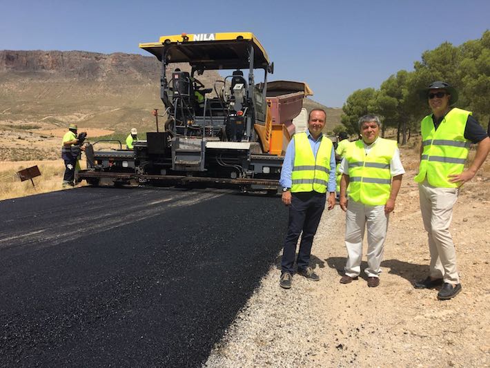 La Junta inicia obras para la reparaci�n del firme en dos kil�metros de la A-4301, en Hu�scar