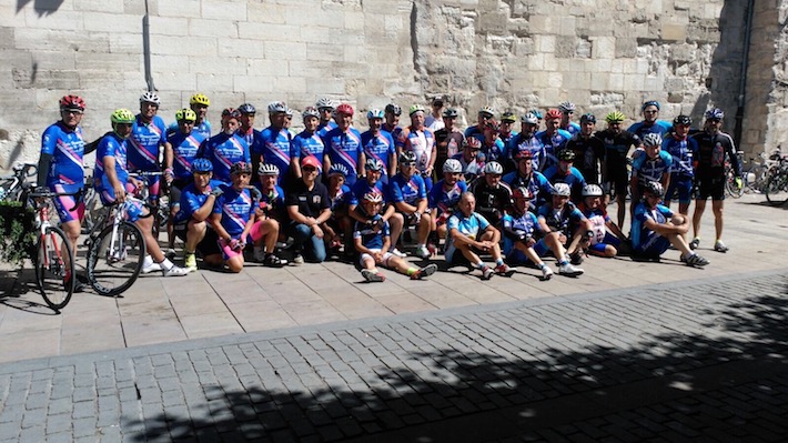 Briviesca recibe a los 20 ciclistas que salieron de Santa Fe el pasado domingo