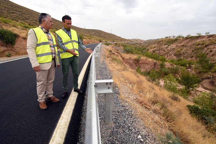Diputacin finaliza las obras de mejora de la carretera de Freila, que han supuesto una inversin de 270.000 euros
