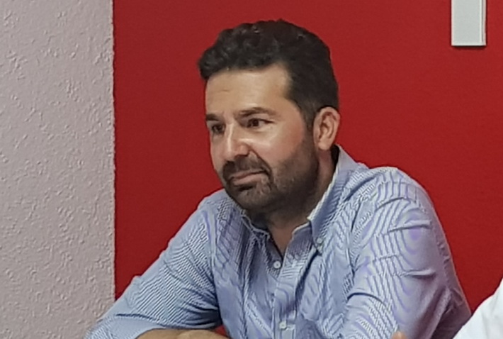 Noel López propone la celebración de un debate el próximo domingo, día no laborable, para que la militancia pueda participar libremente