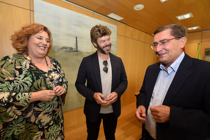 El presidente de la Diputación de Granada recibe al director del Festival Internacional de Música y Danza, Pablo Heras-Casad