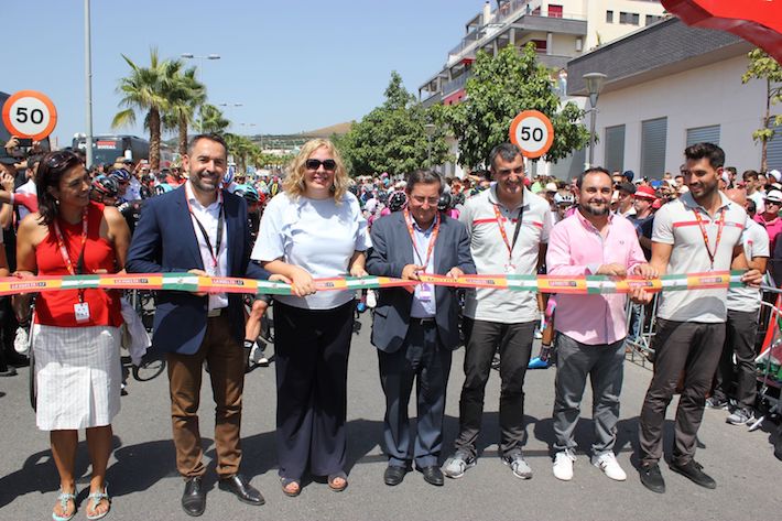 El Ayuntamiento renovará la pista de atletismo del Polideportivo con la ayuda de la Junta y la Estrategia DUSI, cofinanciada por los Fondos Europeos FEDER