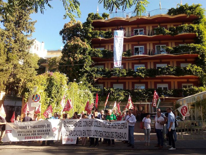 Tras el verano, UGT y CCOO retoman las movilizaciones del sector de la Hostelera en Granada