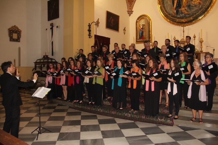 El Coro de la Facultad de Ciencias de Granada cant en la Iglesia Parroquial de Almucar