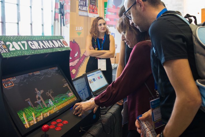 Granada acoge un encuentro de diseo de videojuegos y juegos de mesa educativos con los que ofrecer respuesta a retos sociales
