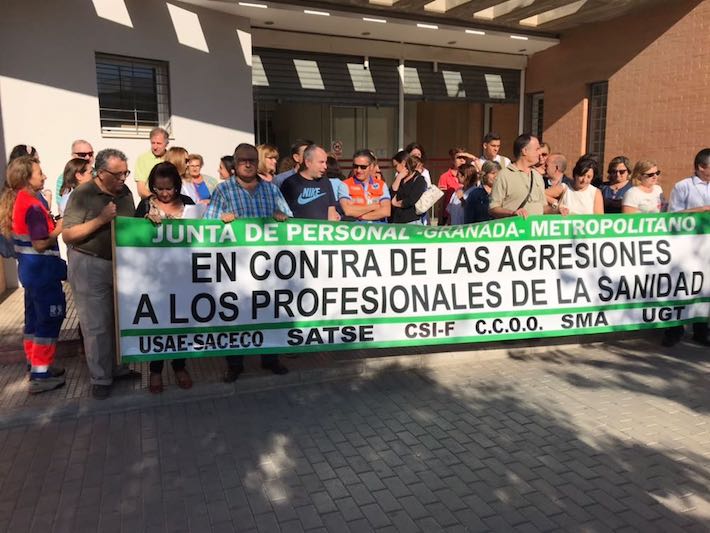 La direccin del Distrito Sanitario Granada Metropolitano muestra su condena a la agresin sufrida por un celador conductor en la Chana
