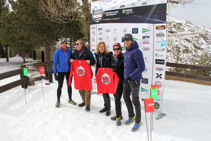 Un total de 800 corredores se disputan este sábado II Campeonato de España de Snow Running en Sierra Nevada