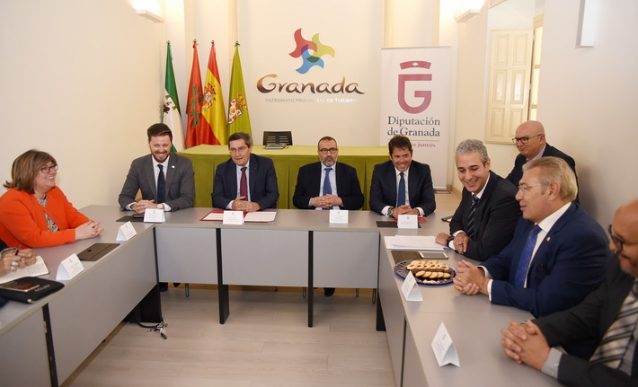 Diputación abre una vía de cooperación con el Norte de Marruecos en materia de turismo, agroindustria y comercio 