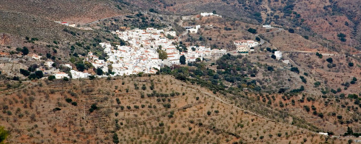 El PSOE de Ljar exige explicaciones al alcalde por el cierre de la piscina municipal y urge su apertura