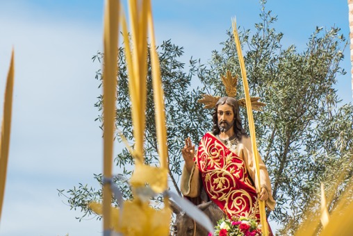 A las 10 de la maana de este Domingo de Ramos comienza la Semana Santa en Almucar y La Herradura, con la bendicin de las Palmas y Olivos.