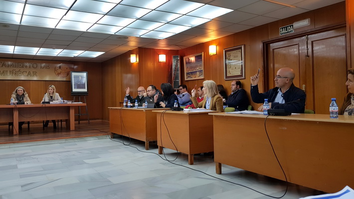 El Ayuntamiento de Almucar y FCC firmarn la semana prxima el contrato para la limpieza urbana y playas por diez aos, superando los 47 millones de euros.
