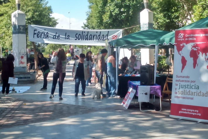La GONGRA celebra en Granada su V Feria de la Solidaridad reivindicando que ninguna persona es ilegal 