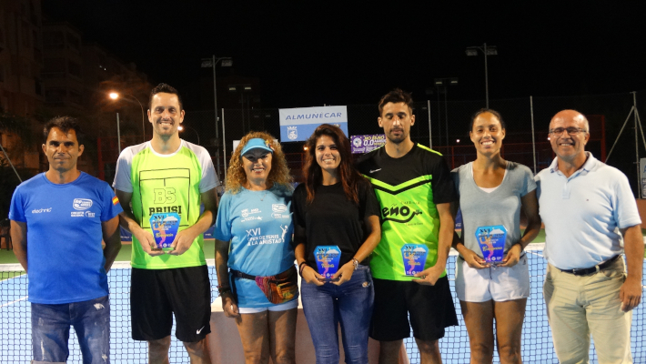 Estrella Cabeza y Ricardo Villcorta campeones del Open a la Amistad de tenis celebrado en Almucar