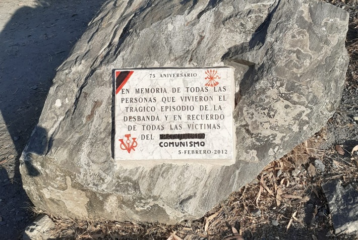 Adelante Almucar denuncia un ataque vandlico en la placa en recuerdo de las vctimas del franquisto y La Desband