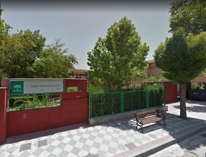 Educación adjudica obras de mejora en instalaciones deportivas de dos institutos de Motril y Atarfe