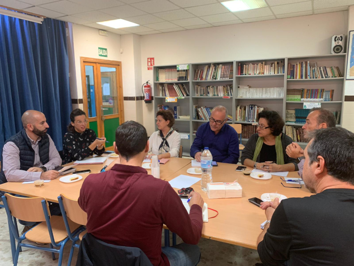 Ayuntamiento y colegios públicos unifican criterios y actuaciones en los centros de Almuñécar.