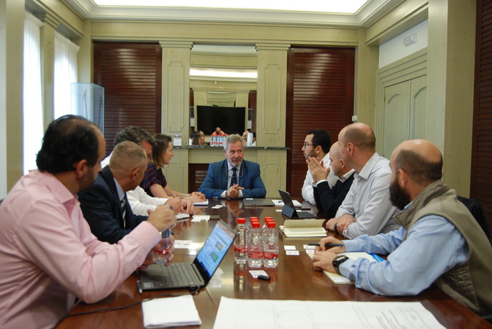 Inditex y Renault pretenden optimizar las exportaciones que realizan desde Motril a Marruecos