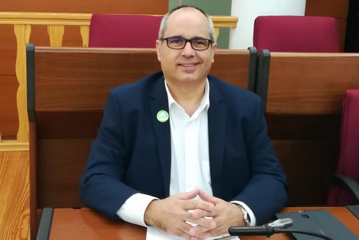 El pleno de Motril aprueba por unanimidad la propuesta de AxSí para instalar ecopuntos
