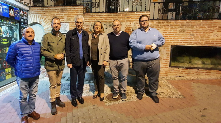10N- El candidato del PP al Congreso por Madrid Adolfo Suárez Illana, cierra campaña en Almuñécar acompañado por la alcaldesa Trinidad Herrera.