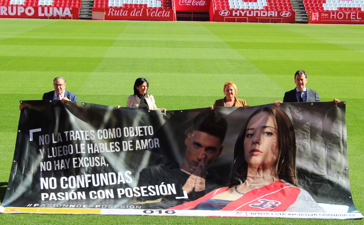 La Subdelegación del Gobierno y el Granada CF se unen para luchar contra la violencia sobre las mujeres