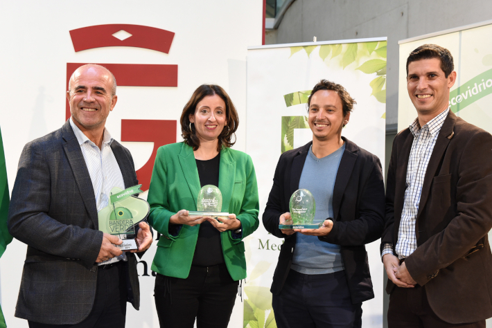 Diputacin y Ecovidrio premian a Almucar como segunda ciudad espaola que ms vidrio ha reciclado este verano