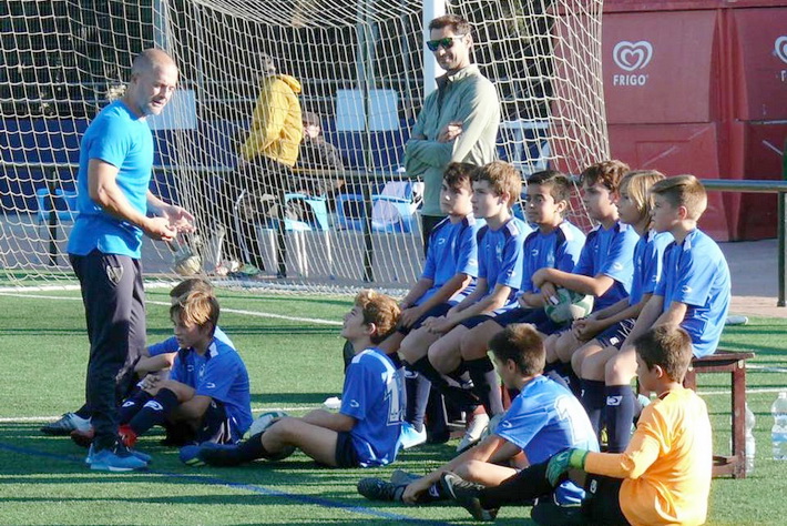 La agenda deportiva para este fin de semana en Almuñécar y La Herradura estará marcada por el fútbol y el balonmano.