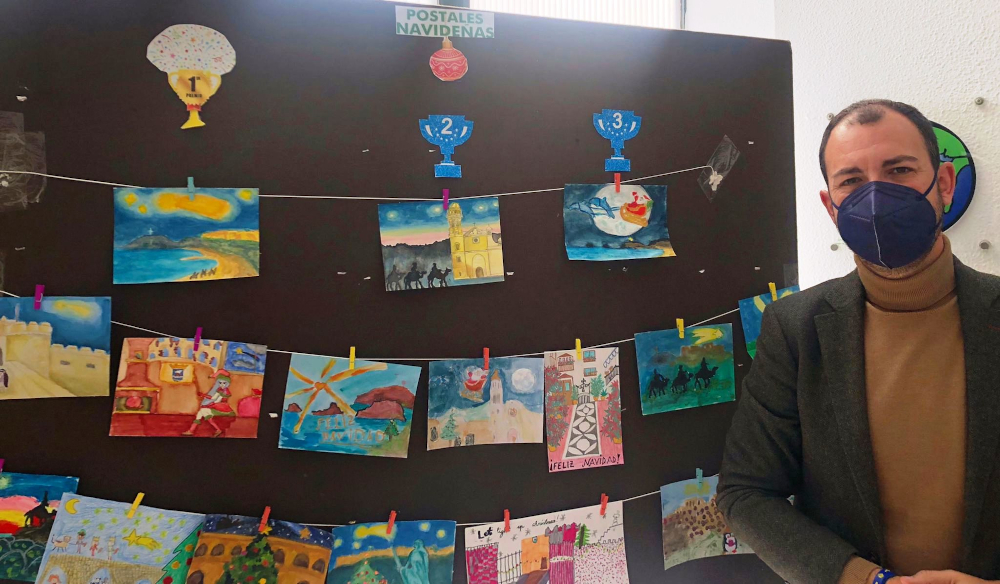 Viktoria Stasenko gana el primer premio del V Concurso de Postales Navideñas de Almuñécar