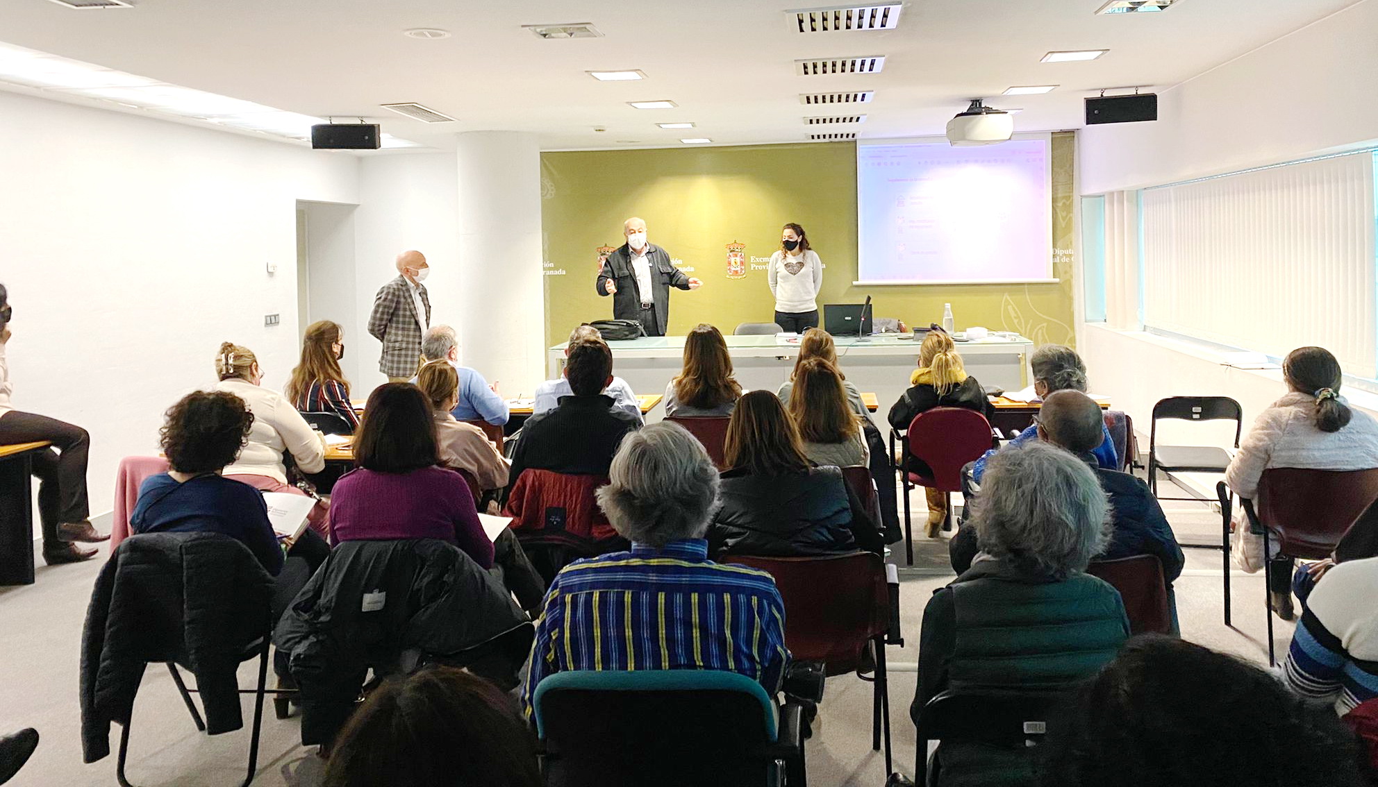 Los ayuntamientos de la provincia de Granada podrn realizar consultas a la Diputacin mediante una aplicacin informtica