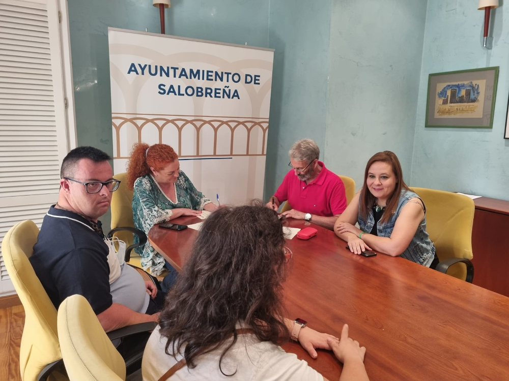 El Ayuntamiento de Salobrea renueva el convenio con Granadown para que jvenes de la asociacin realicen prcticas laborales