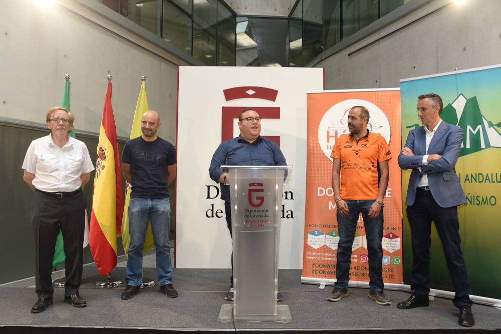Subir y bajar el Mulhacén en 24 horas: el reto del “Médula Sky Challenge” para concienciar sobre el cáncer infantil