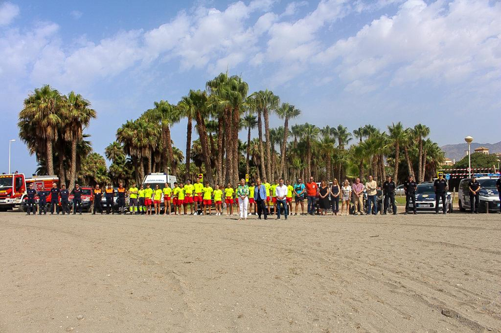 Comienza a trabajar el dispositivo de Seguridad y Salvamento en las playas de Motril y Carchuna- Calahonda