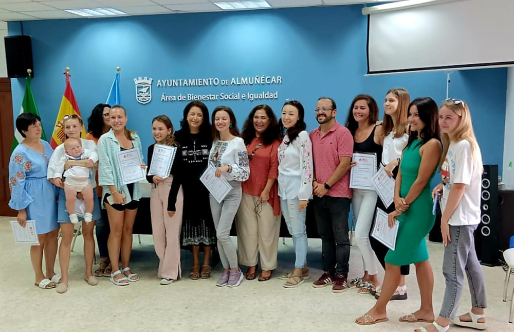 Un total de 14 refugiados ucranianos finalizan un curso de español en Almuñécar