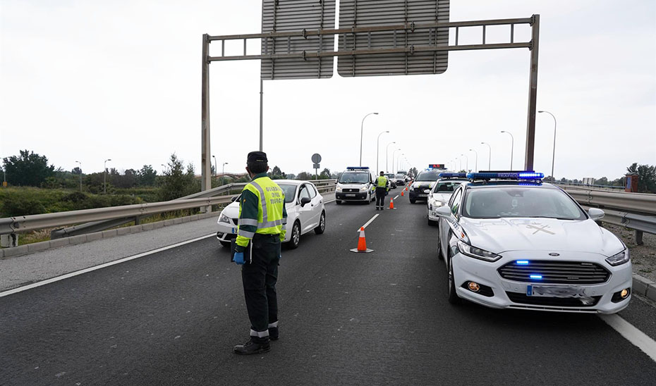 Un fallecido en un accidente entre un autobs y un turismo en la N-340 en Motril